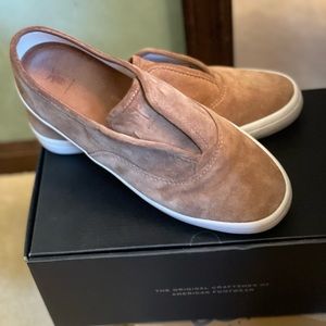 FRYE KERRY SLIP ON SIZE 8